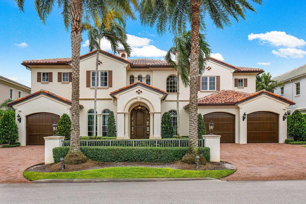 Photo of 230 S Maya Palm Drive, Boca Raton, FL 33432 (MLS # R10920508)