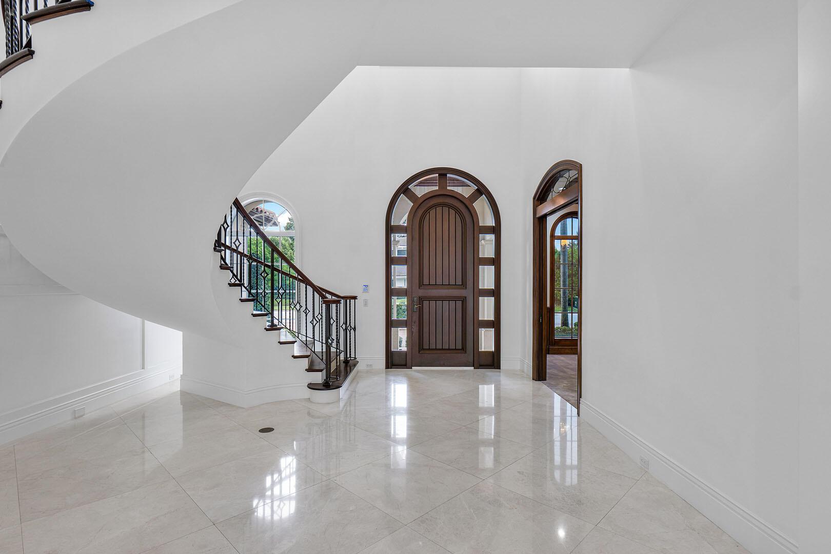 ROYAL PALM YACHT & COUNTR - Residential