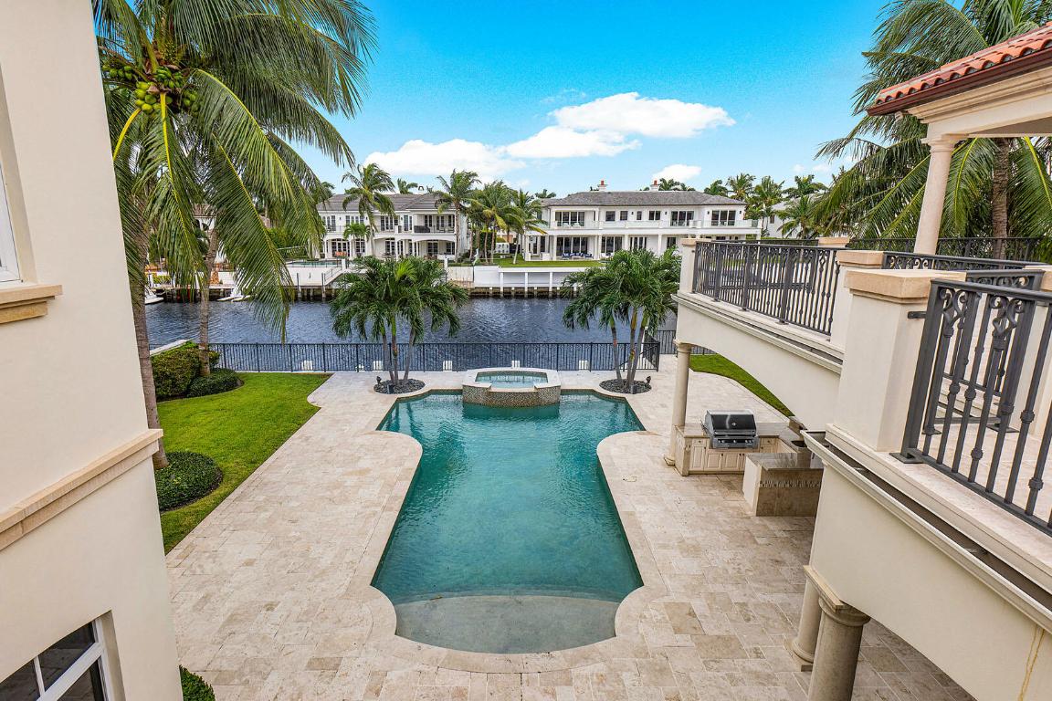 ROYAL PALM YACHT & COUNTRY CLUB - Residential