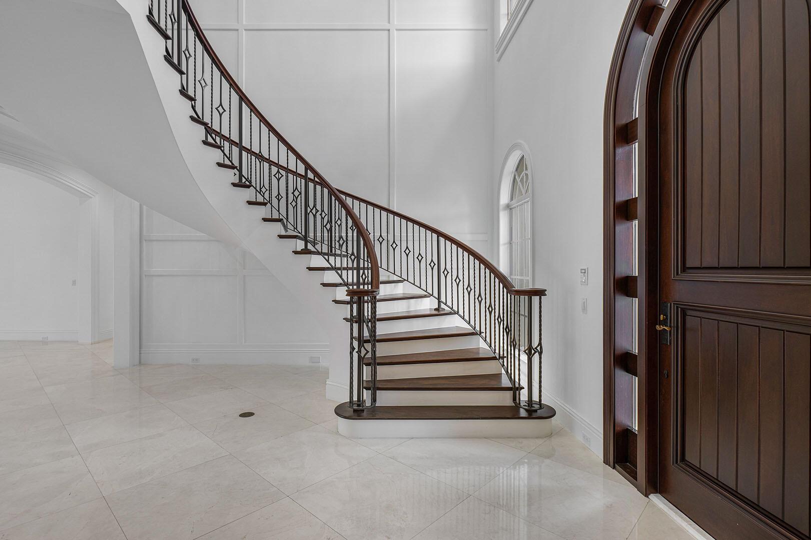 ROYAL PALM YACHT & COUNTR - Residential