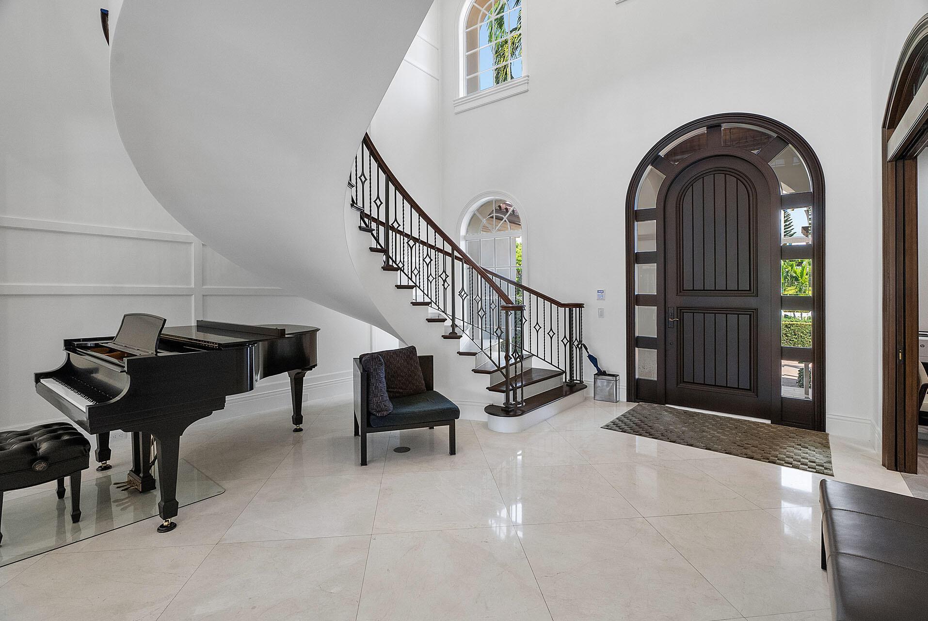 ROYAL PALM YACHT & COUNTR - Residential