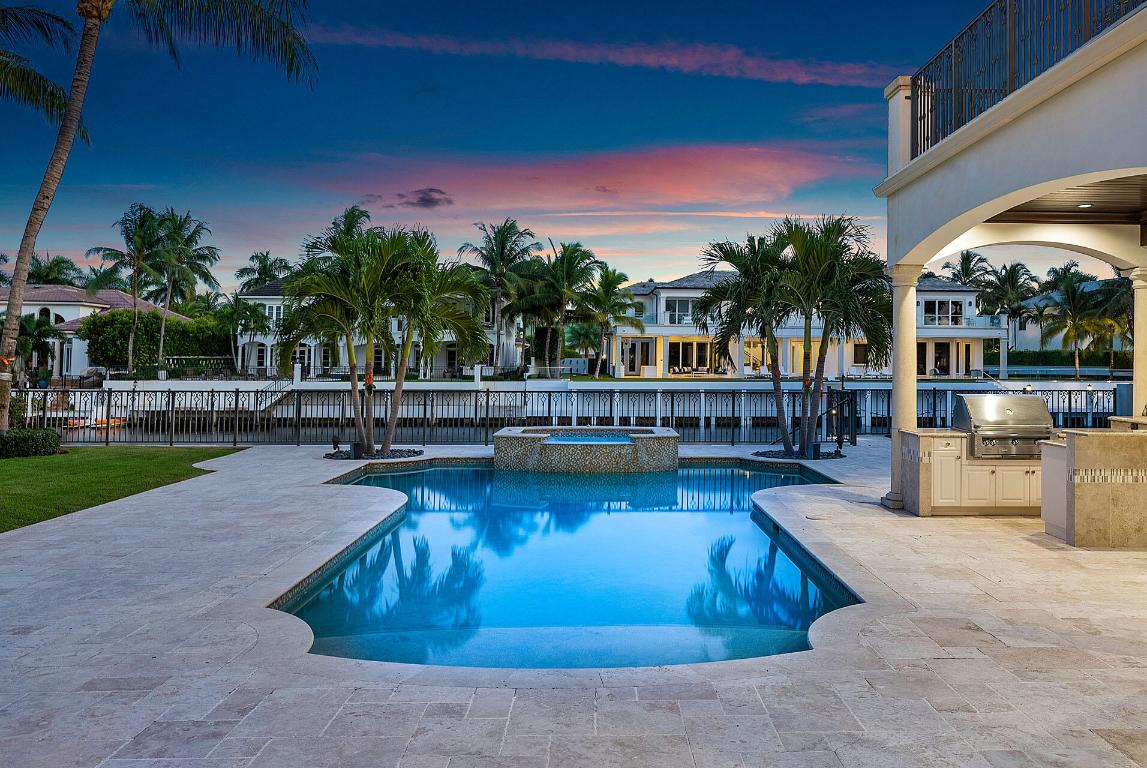 ROYAL PALM YACHT & COUNTRY CLUB - Residential