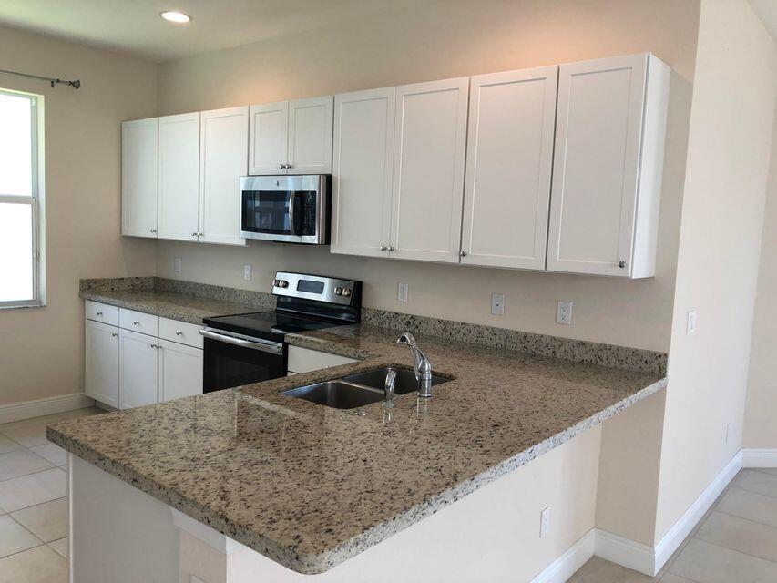 VIZCAYA FALLS PLAT 3 - Residential