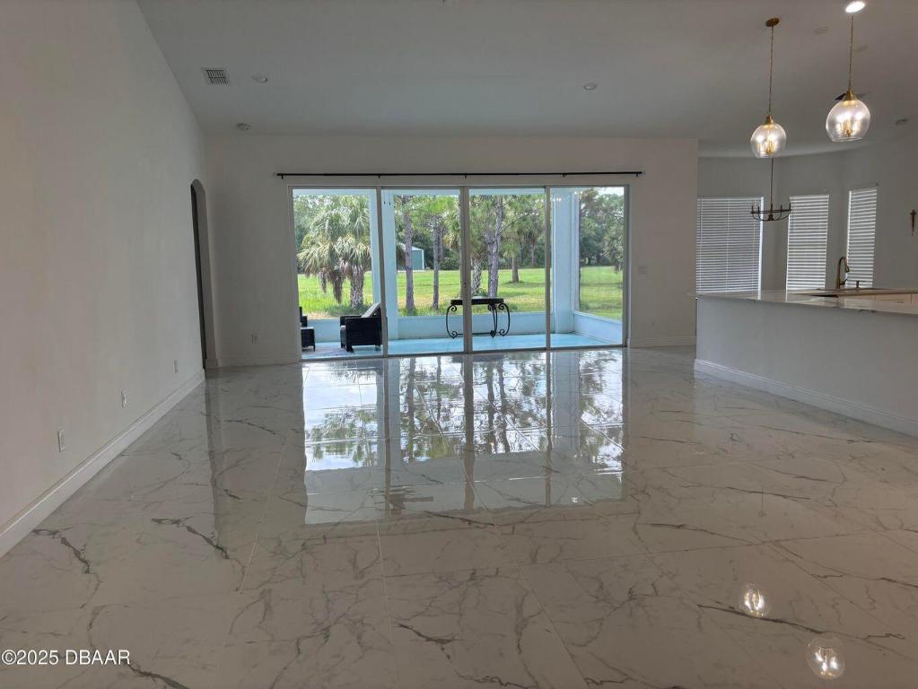 FLY IN RANCHES SUB - Residential