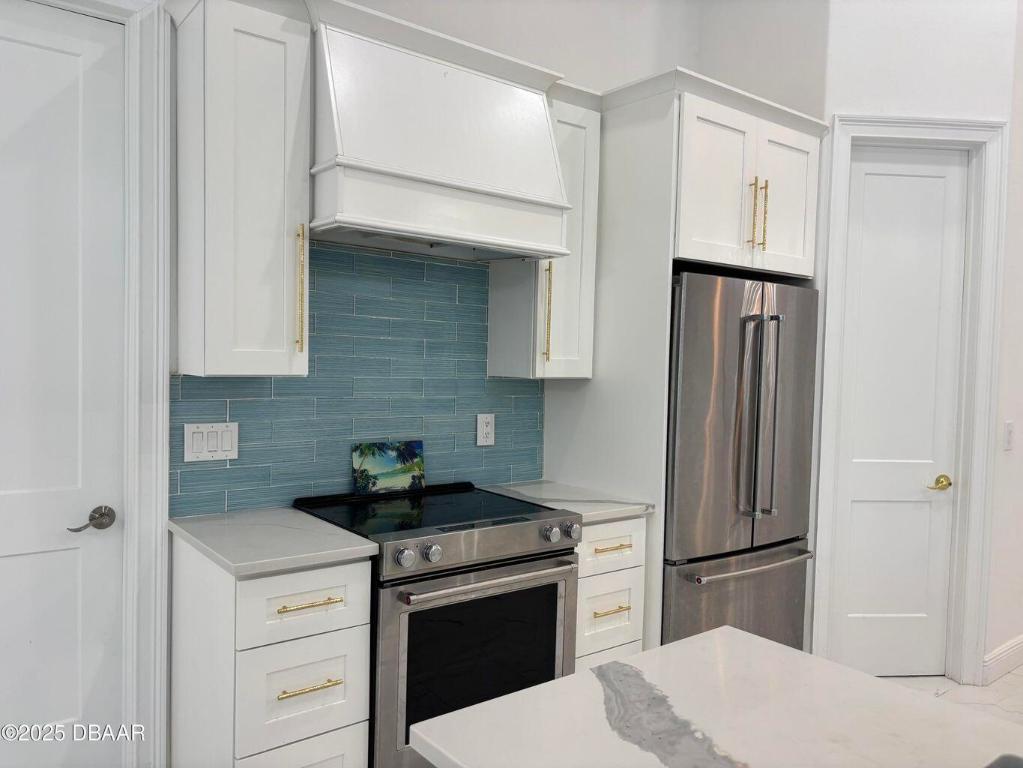 FLY IN RANCHES SUB - Residential