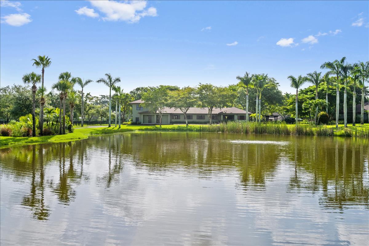 PALM BEACH POINT - Residential