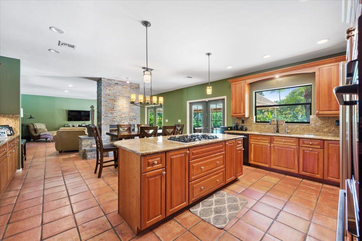 PALM BEACH POINT - Residential