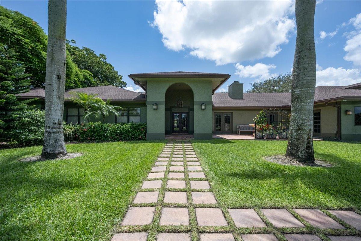 PALM BEACH POINT - Residential