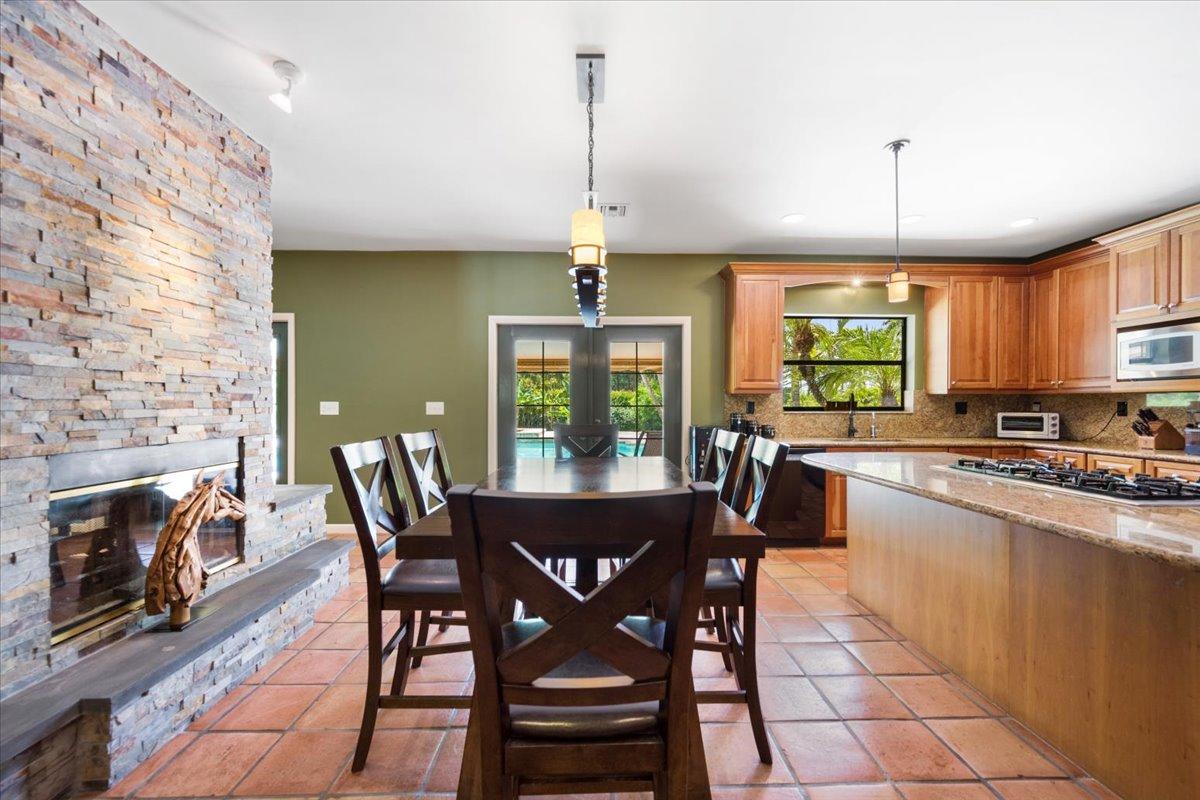 PALM BEACH POINT - Residential