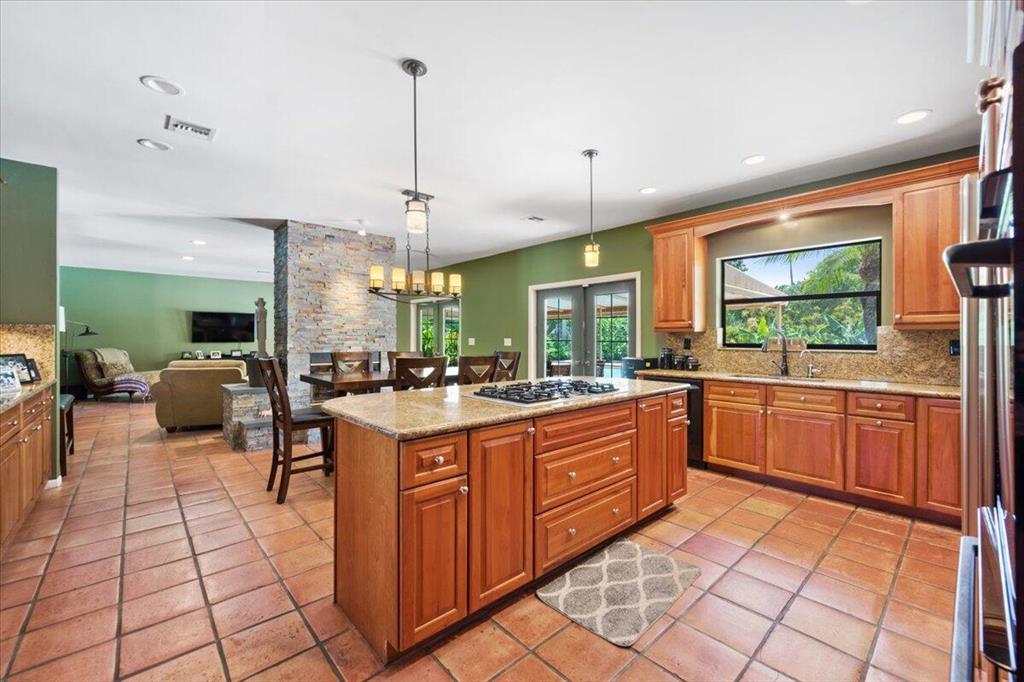 PALM BEACH POINT - Residential