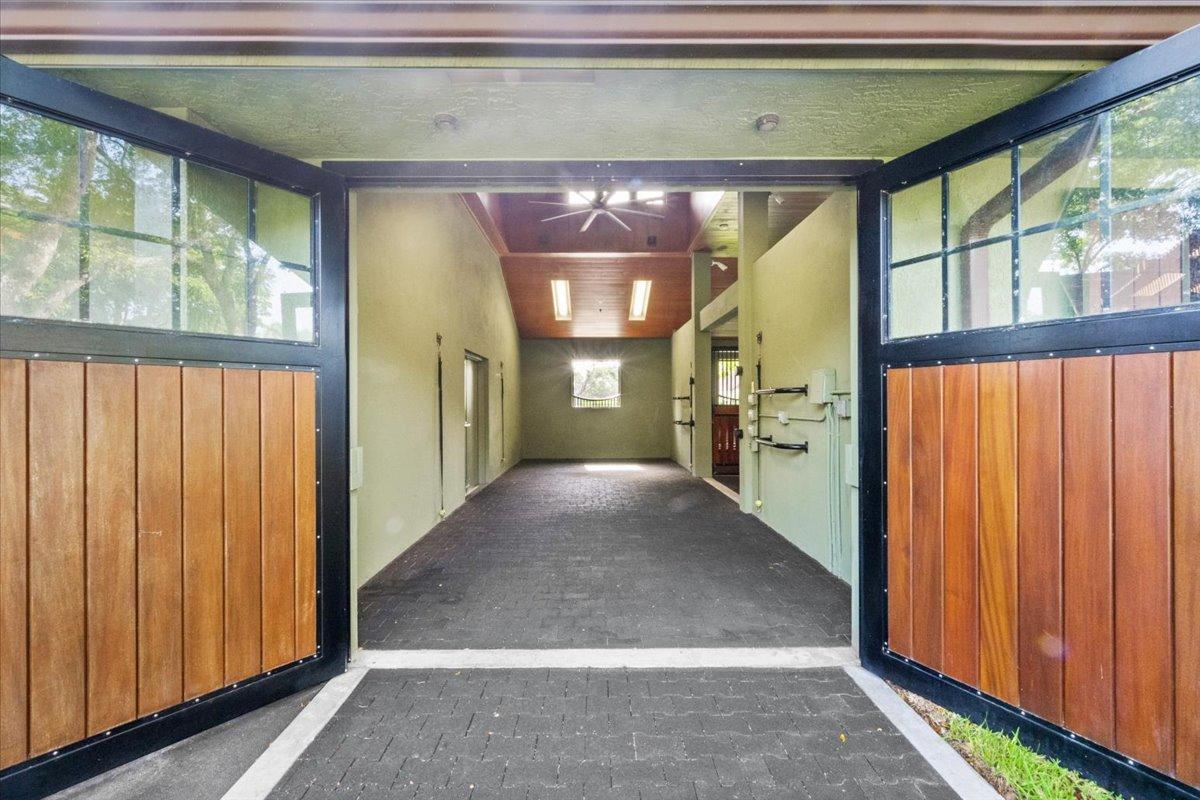 PALM BEACH POINT - Residential