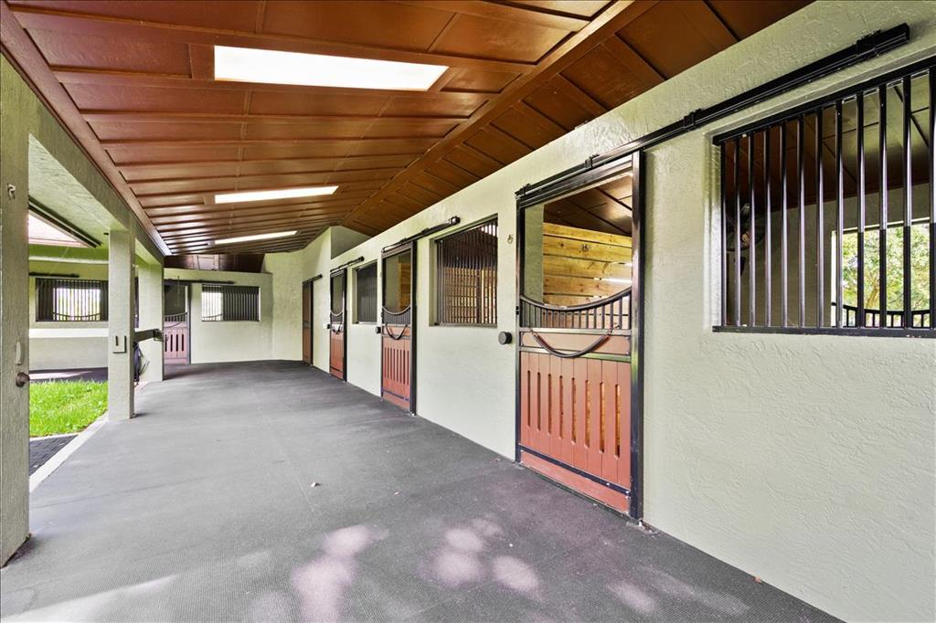 PALM BEACH POINT - Residential