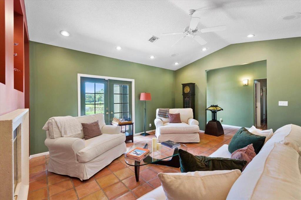 PALM BEACH POINT - Residential