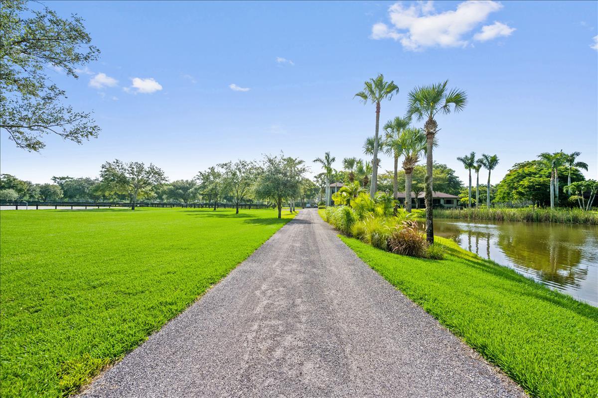 PALM BEACH POINT - Residential