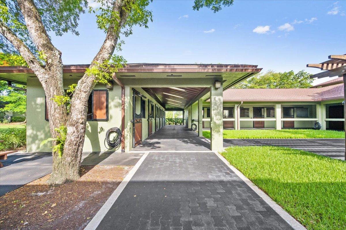 PALM BEACH POINT - Residential