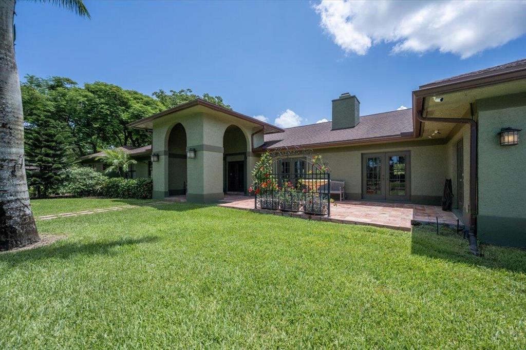 PALM BEACH POINT - Residential