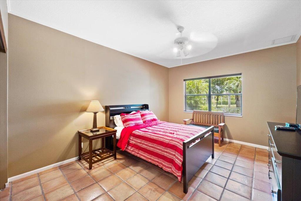 PALM BEACH POINT - Residential