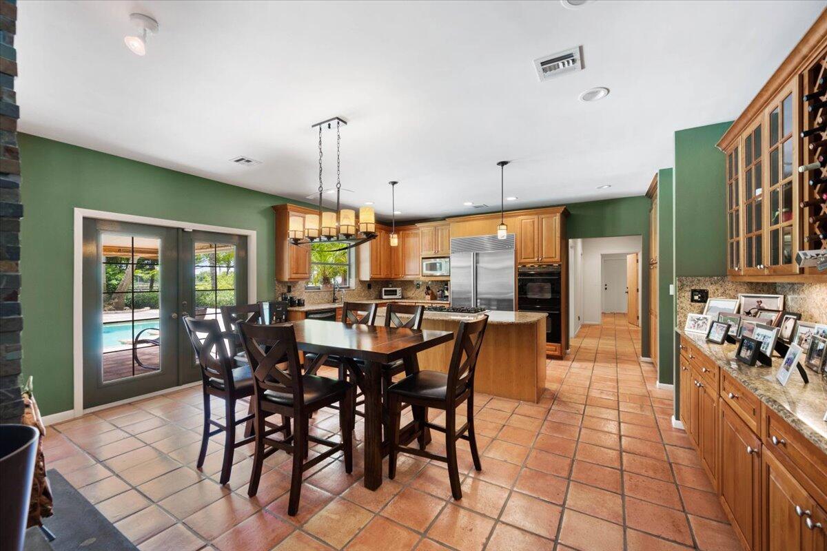 PALM BEACH POINT - Residential