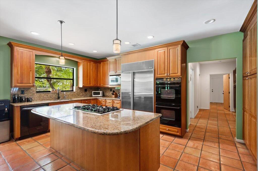 PALM BEACH POINT - Residential