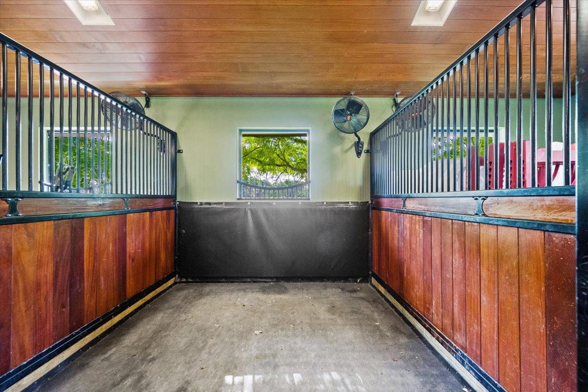 PALM BEACH POINT - Residential