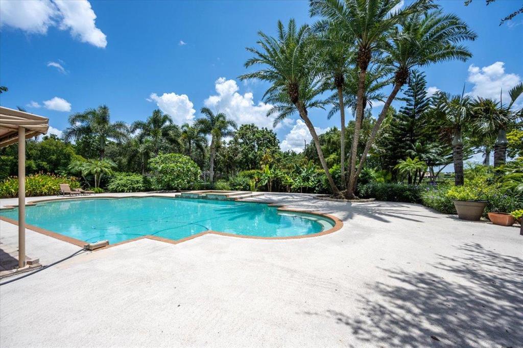 PALM BEACH POINT - Residential