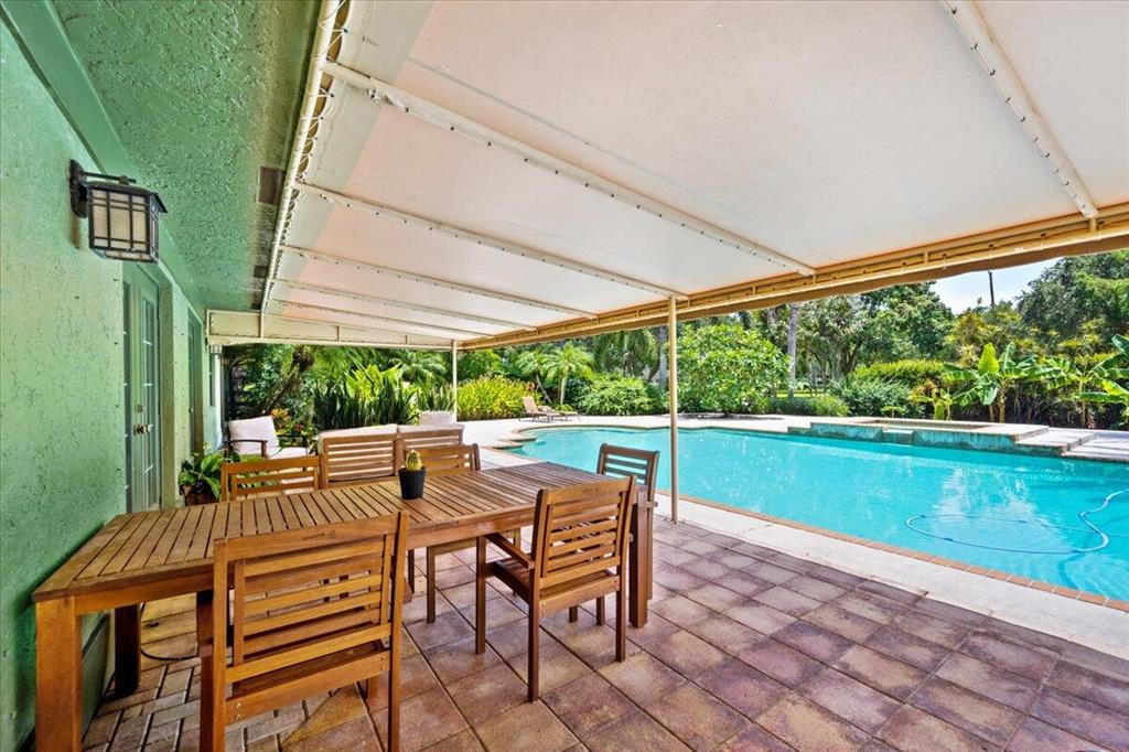 PALM BEACH POINT - Residential