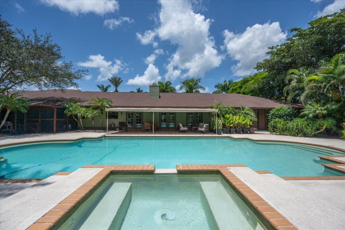 PALM BEACH POINT - Residential