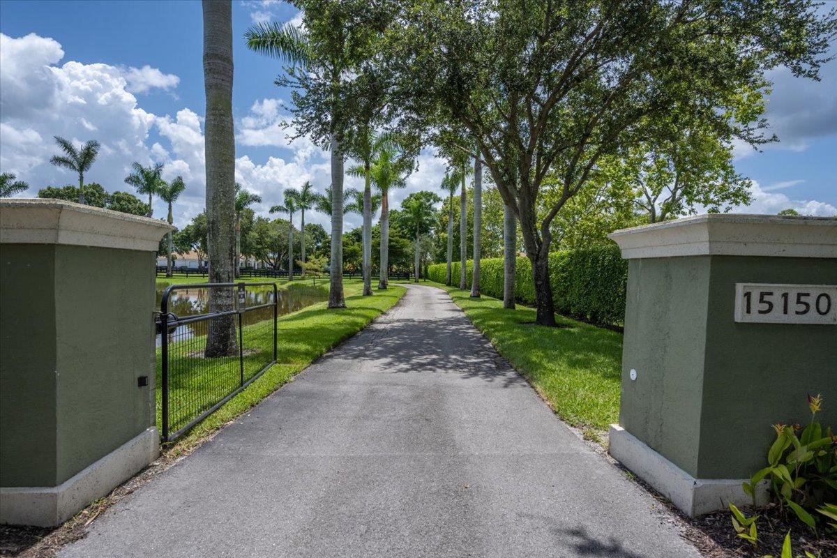 PALM BEACH POINT - Residential