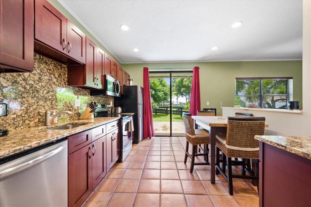 PALM BEACH POINT - Residential