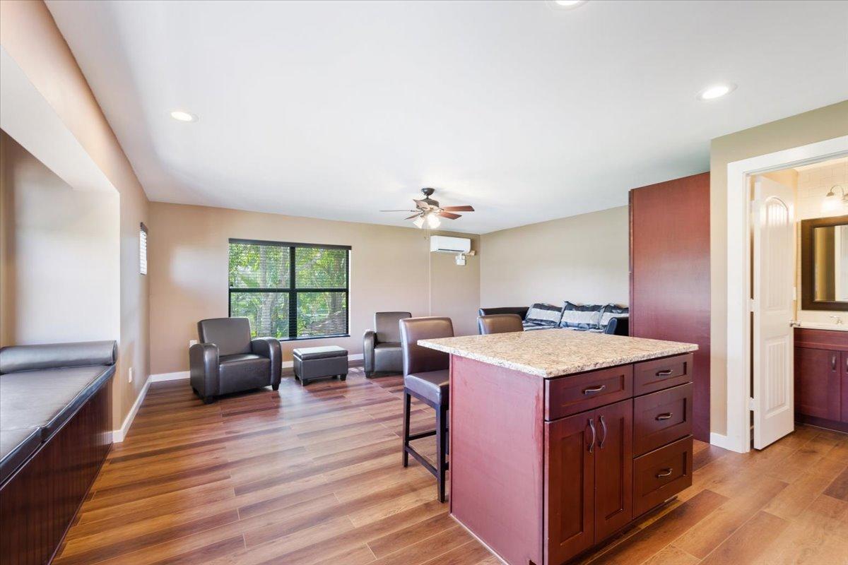 PALM BEACH POINT - Residential