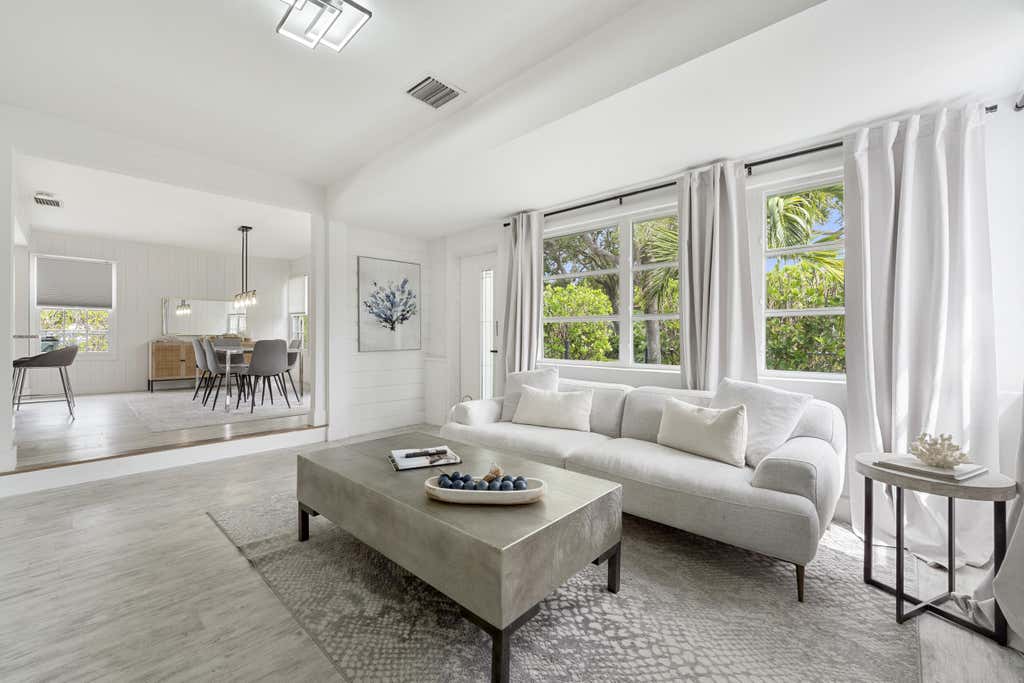 Photo of 313 N 16TH Avenue N, Lake Worth Beach, FL 33460 (MLS # B26061778)