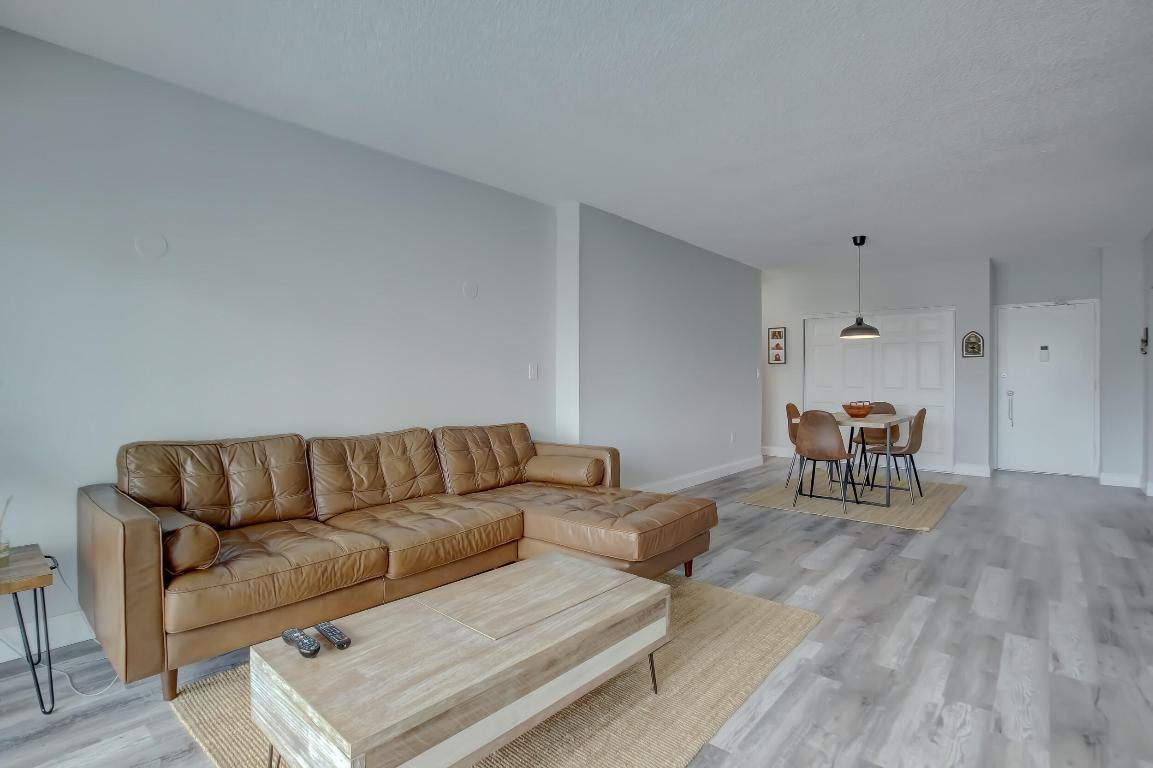 ARLEN HOUSE WEST CONDO - Residential