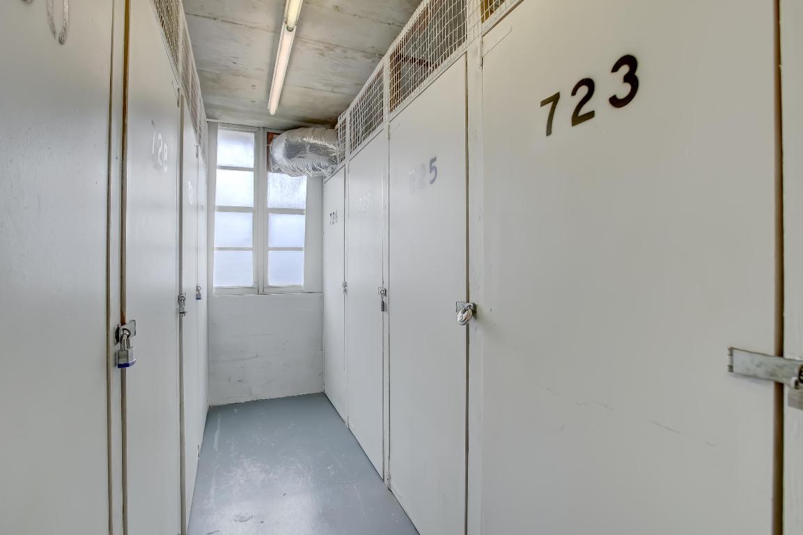 ARLEN HOUSE WEST CONDO - Residential