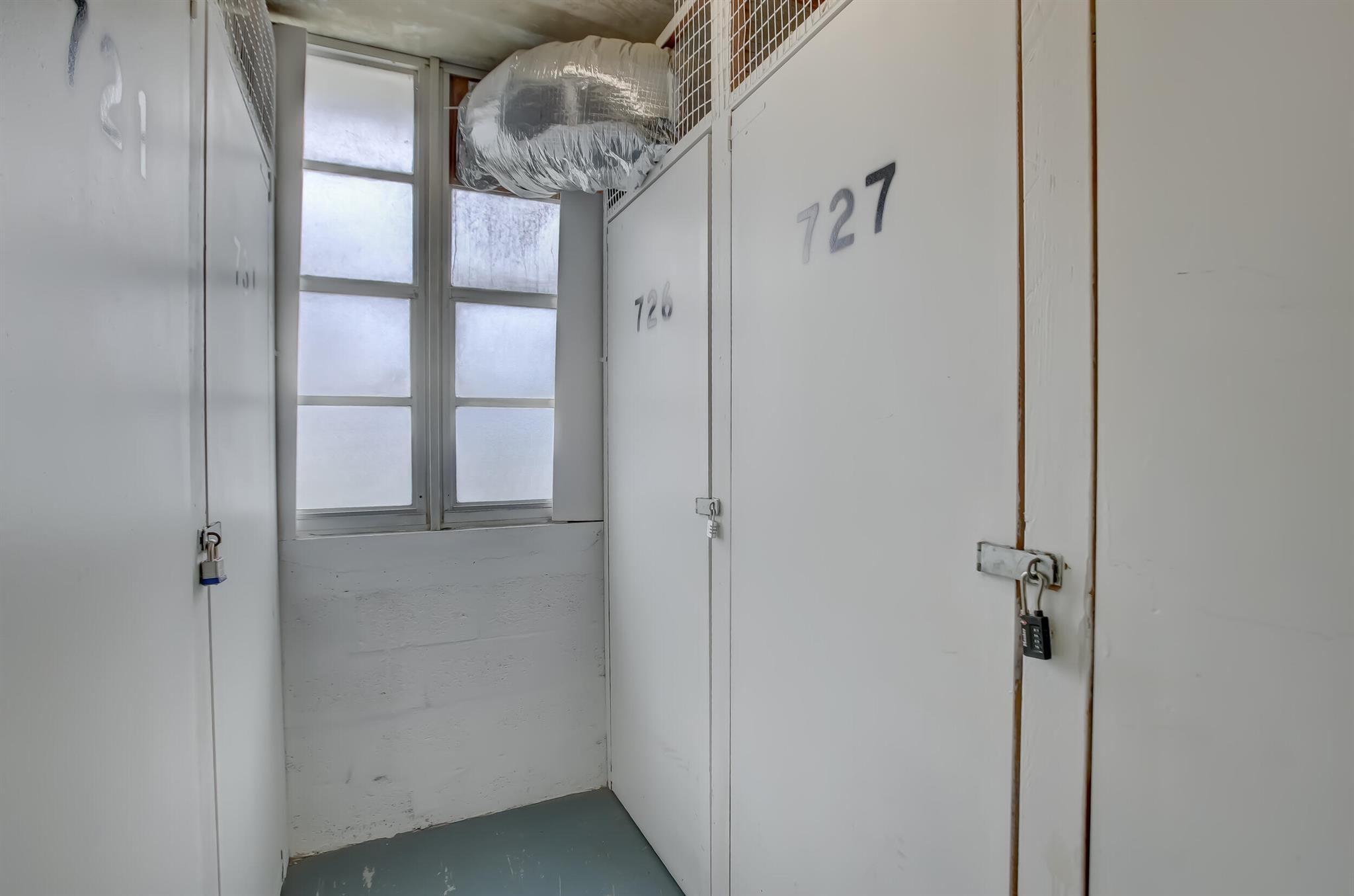 ARLEN HOUSE WEST CONDO - Residential