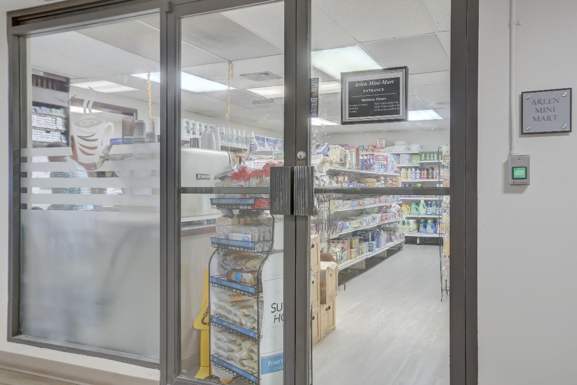 ARLEN HOUSE WEST CONDO - Residential