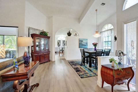 Featured picture for the property R10868628