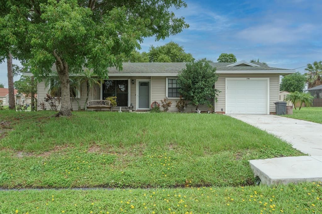 Photo of 1798 SW Bonanza Street, Port Saint Lucie, FL 34953 (MLS # R10726561)