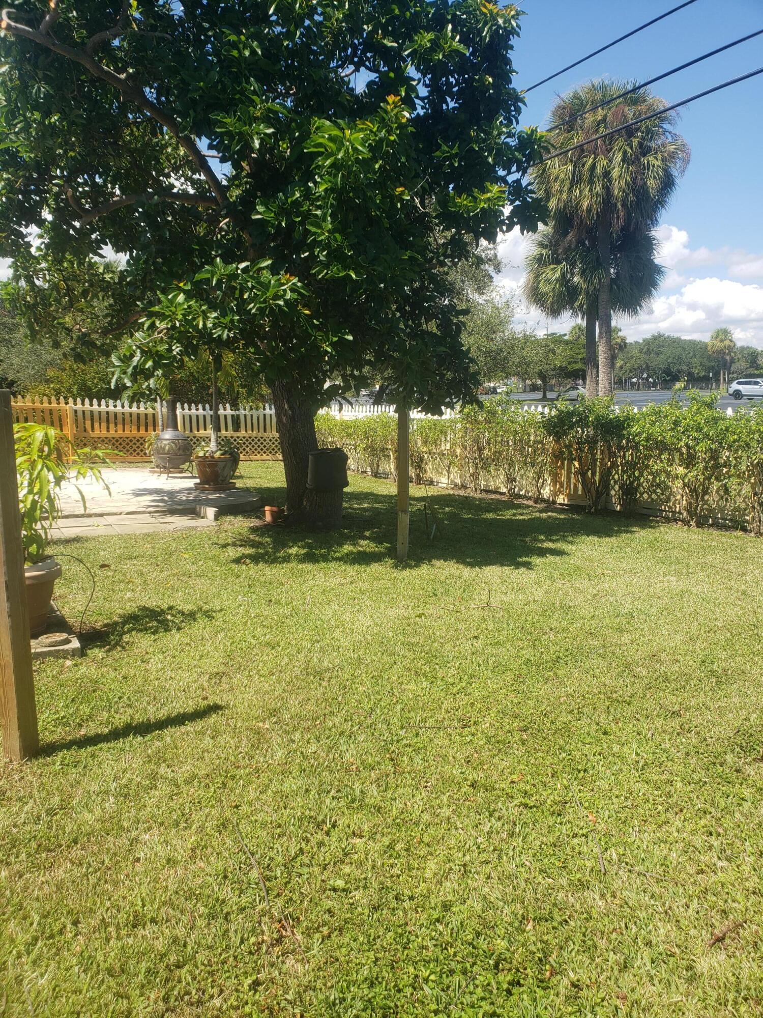 NORTH PALM BEACH VILLAGE - Residential Lease