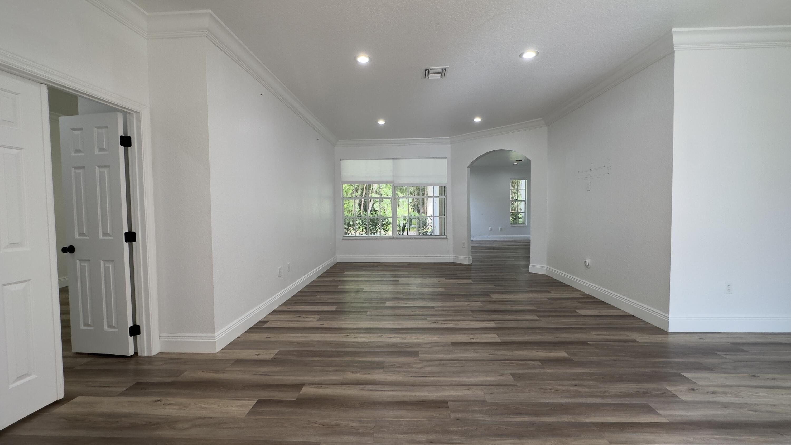 5176 NW 50th Terrace