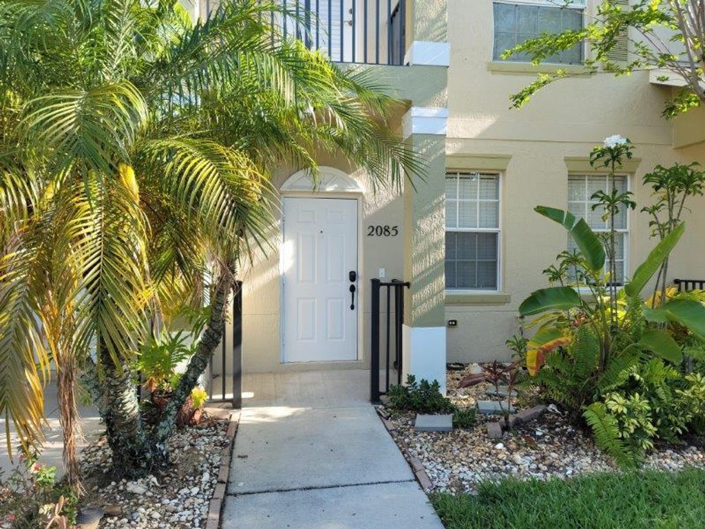 Photo of 2085 SE Glen Ridge Drive, Port Saint Lucie, FL 34952 (MLS # R10985280)