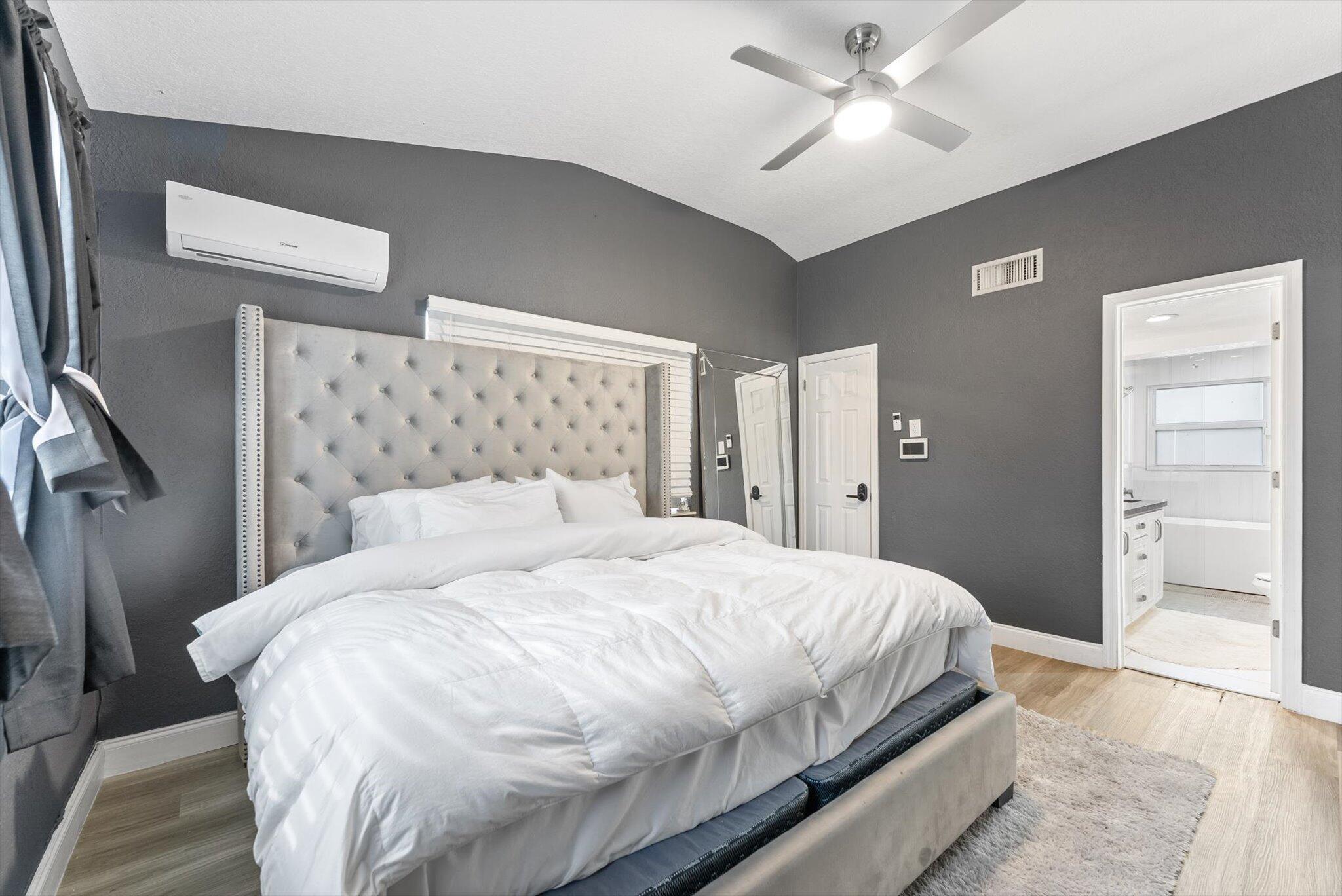 LAKE OSBORNE ESTATES 6 - Residential