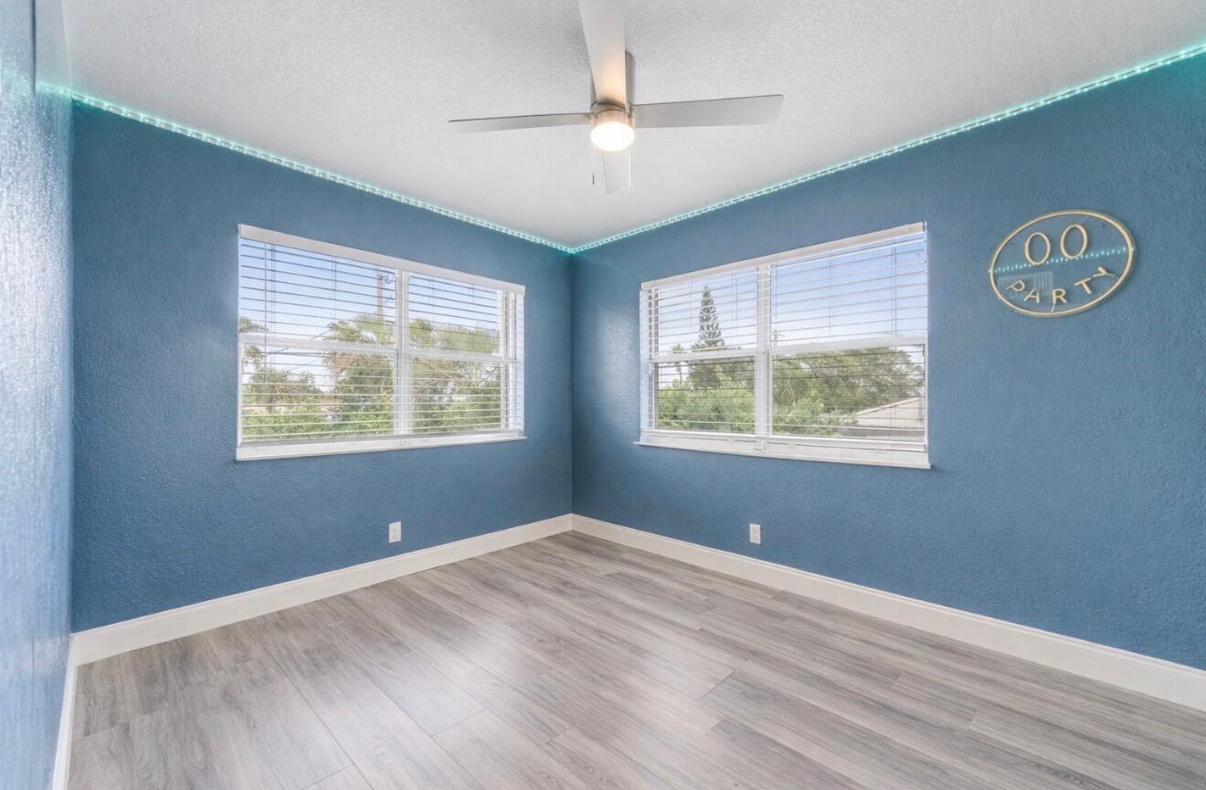 LAKE OSBORNE ESTATES 6 - Residential