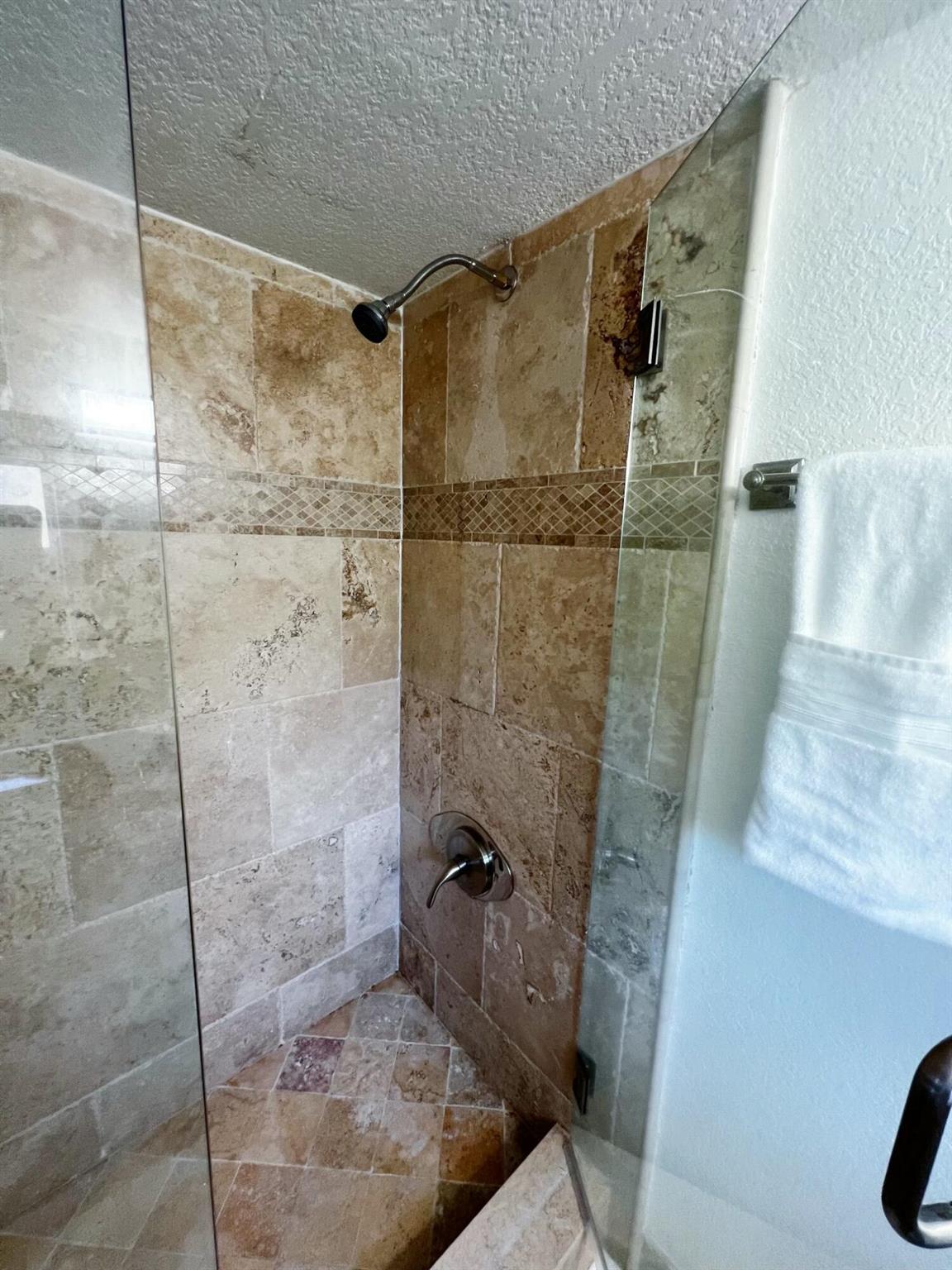 LAKE OSBORNE ESTATES 6 - Residential