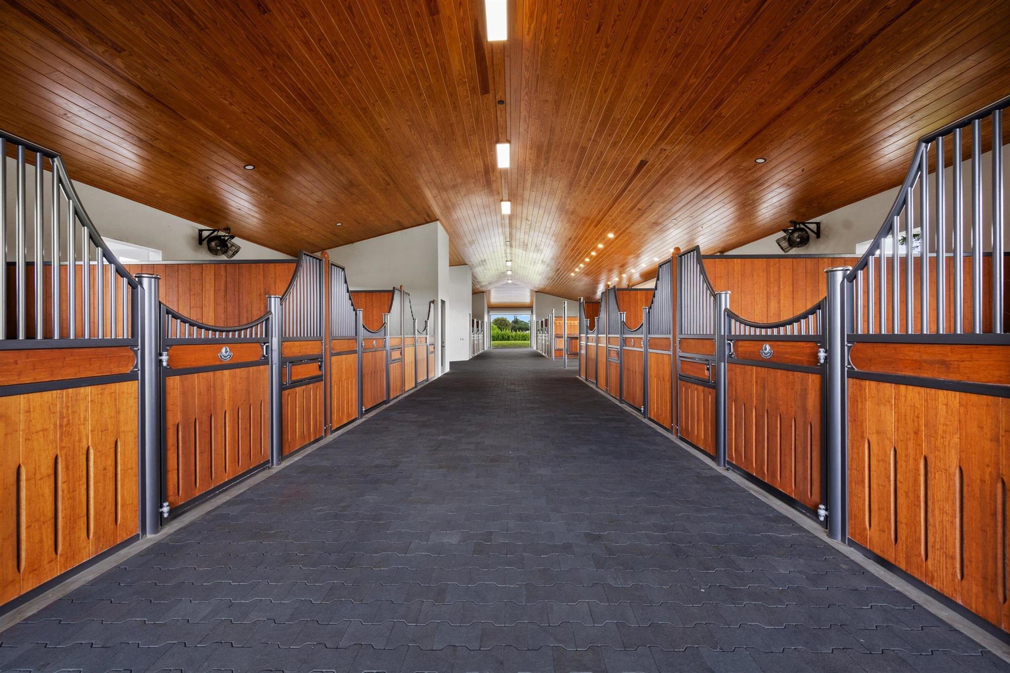 PALM BEACH POINT - Residential