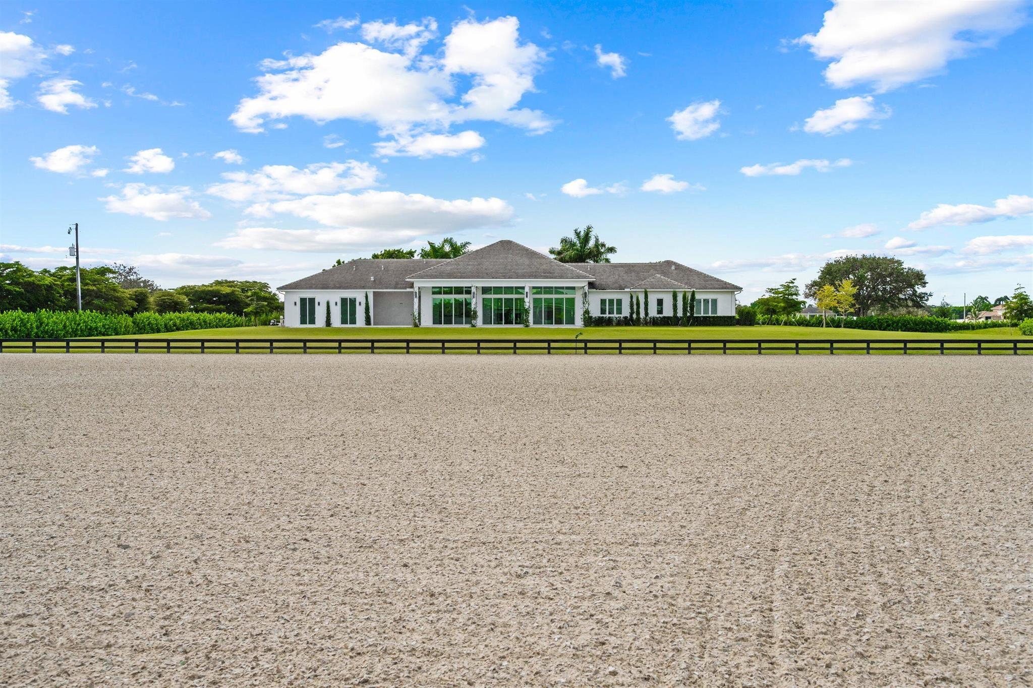 PALM BEACH POINT - Residential