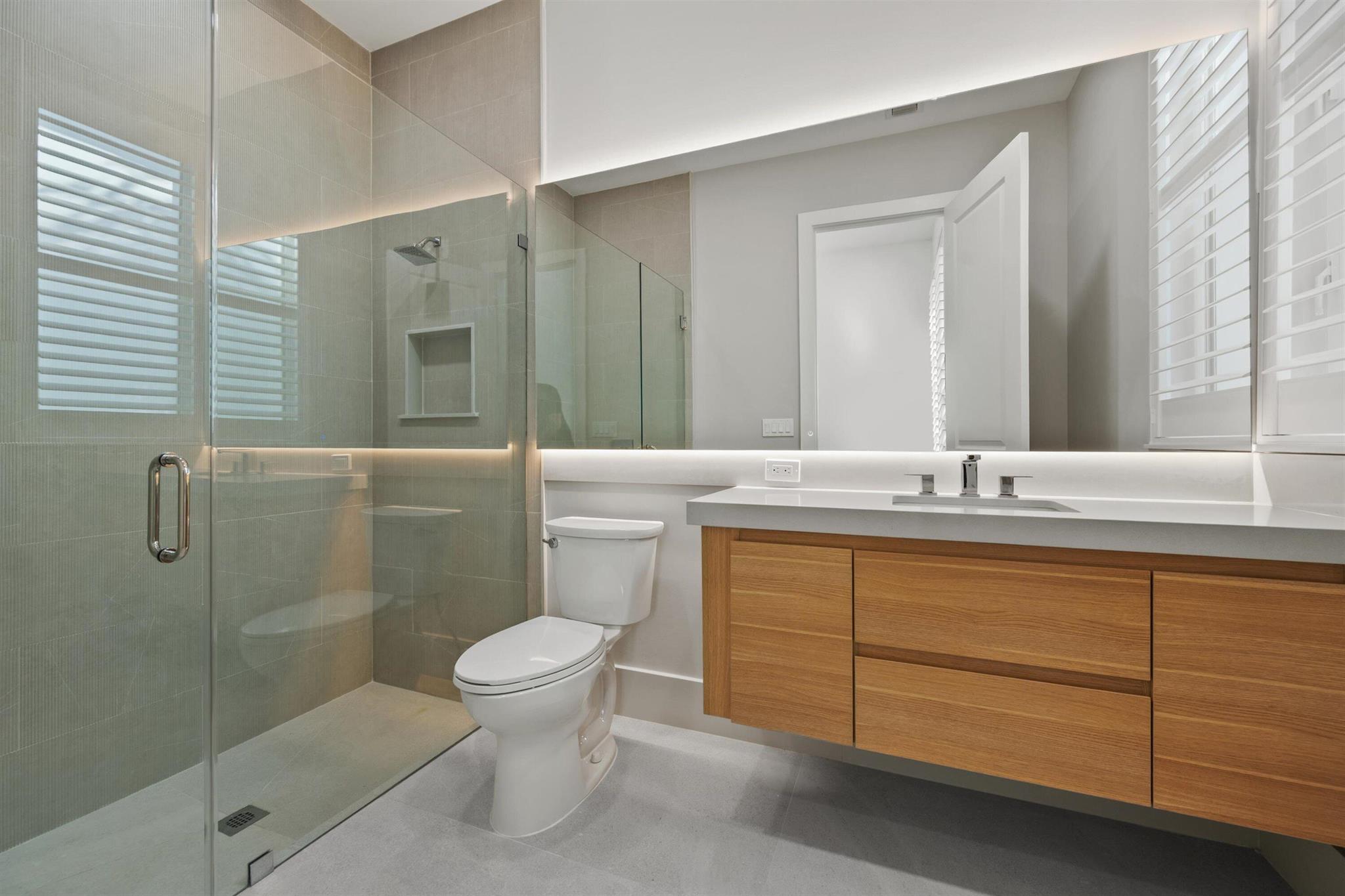 PALM BEACH POINT - Residential