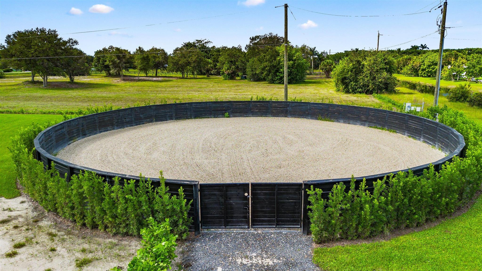 PALM BEACH POINT - Residential