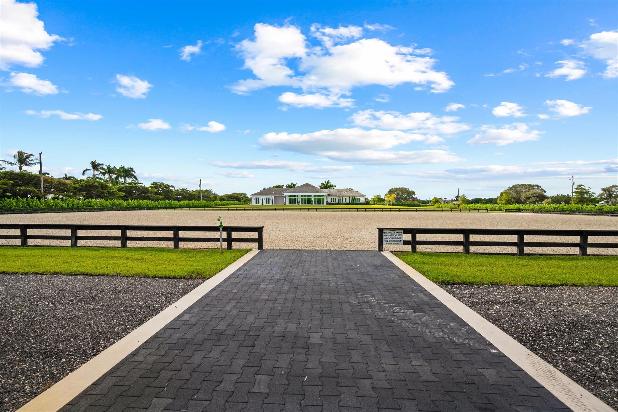 PALM BEACH POINT - Residential