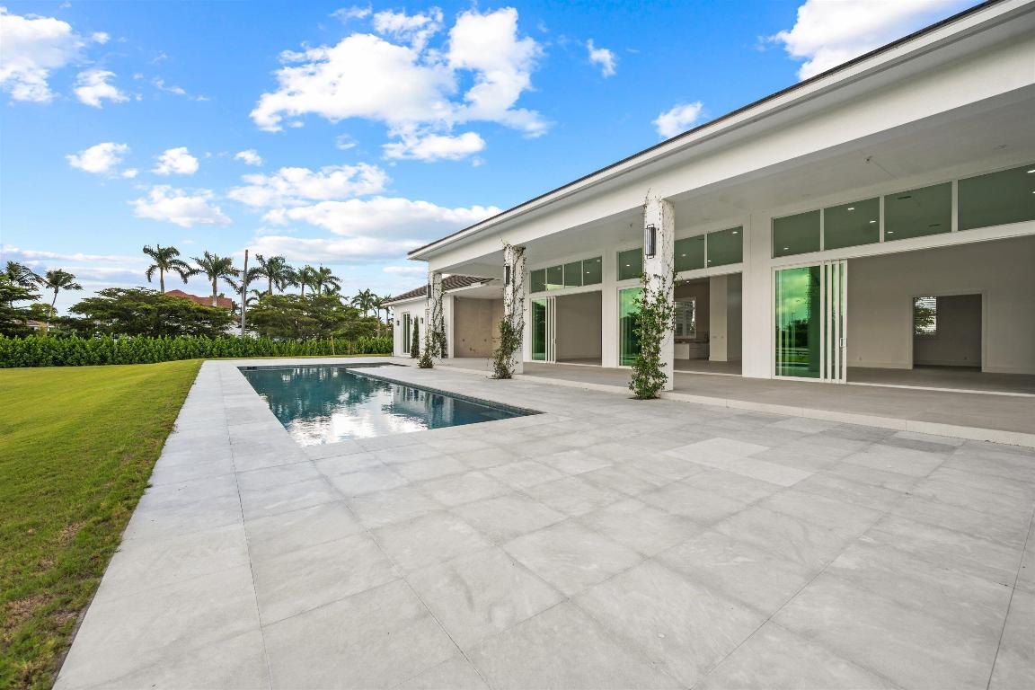 PALM BEACH POINT - Residential
