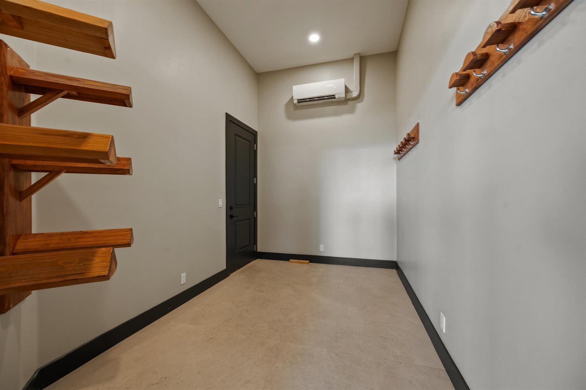 PALM BEACH POINT - Residential